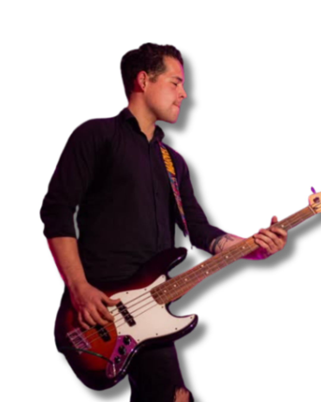 Andy Corse tocando el bajo